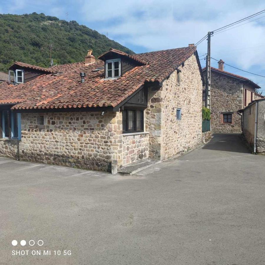 Casa Rural El Amparuco Treceño Extérieur photo