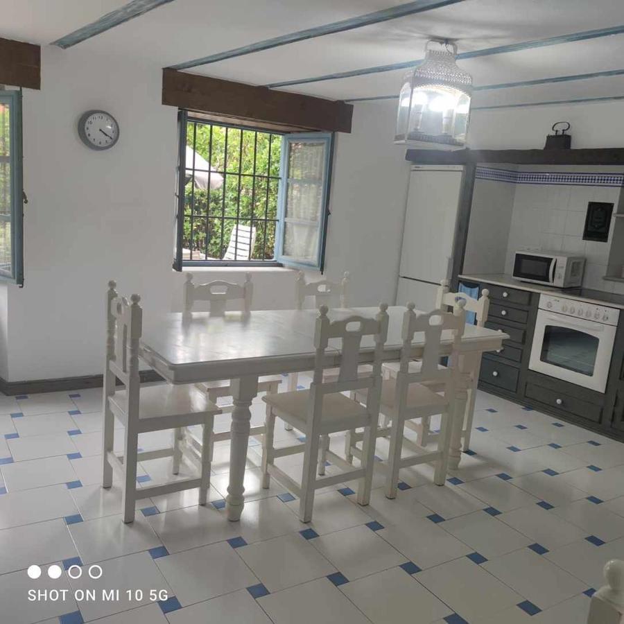 Casa Rural El Amparuco Treceño Extérieur photo