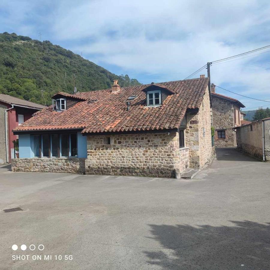 Casa Rural El Amparuco Treceño Extérieur photo